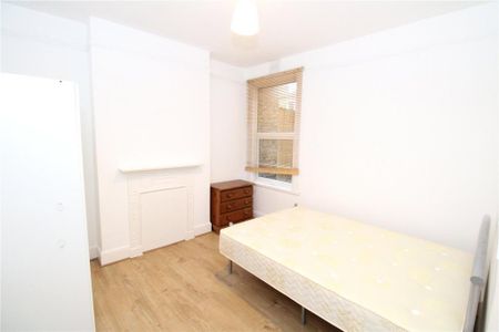 3 bedroom apartment to rent - Photo 4