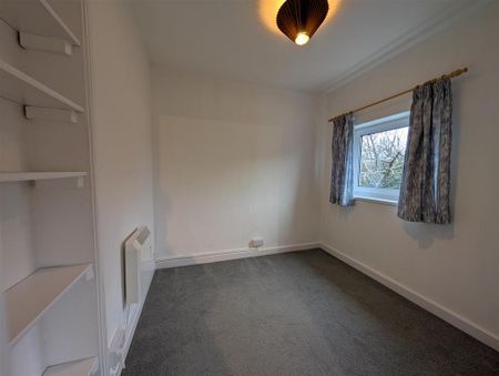 2 bedroom semi-detached bungalow to rent - Photo 2