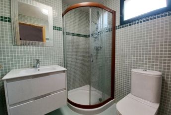 FOR RENT: SPACIOUS AND ELEGANT 4-BEDROOM BUNGALOW FOR LONG TERM