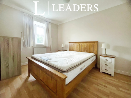 3 bedroom detached house to rent - Photo 4