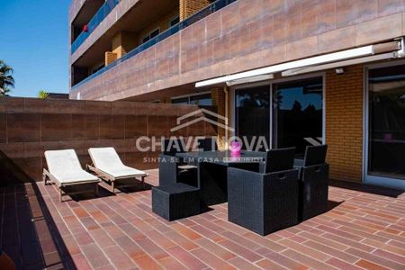 2 bedroom luxury Flat for rent in Vila Nova de Gaia, Distrito do Porto - Photo 2