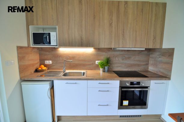 Pronájem bytu 1+kk v osobním vlastnictví 35 m², Praha 5 - Zličín - Photo 1