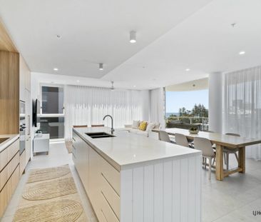 LUXURY FULLY FURNISHED THREE BEDROOM TOP FLOOR APARTMENT - THE DEL RAY - Photo 5