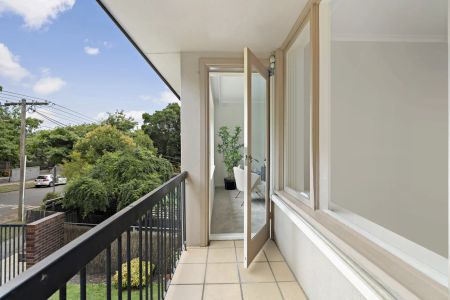 Unit 5/6 Maitland Street, Glen Iris. - Photo 2