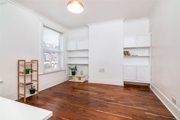 La Rose Lane, N15, London - Photo 1