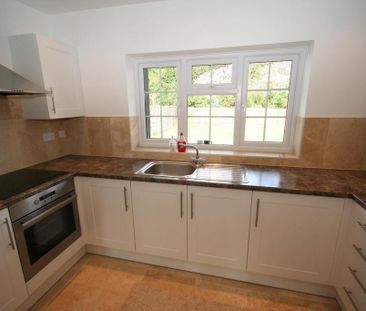 3 bedroom detached house to rent - Photo 6