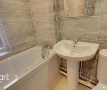 4 bedroom townhouse to rent - Photo 6