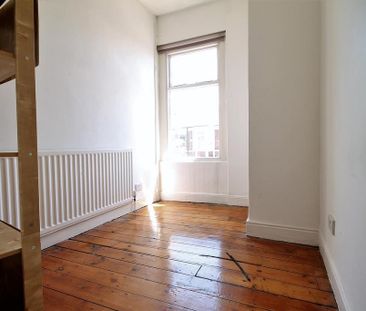 4 bedroom terraced house to rent - Photo 2