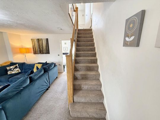 3 bedroom semi-detached house to rent - Photo 1