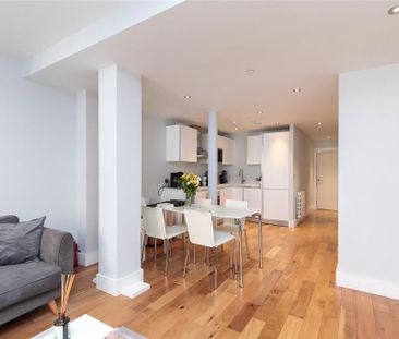 2 bedroom flat to rent - Photo 6