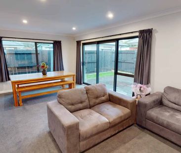 Kelvin Grove - 3 Bedrooms - Photo 3