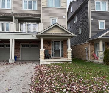 For Lease - 82 Tabaret Crescent, Oshawa, Ontario - Photo 5