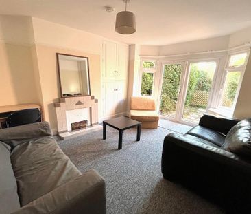 4 bedroom semi-detached house to rent - Photo 1