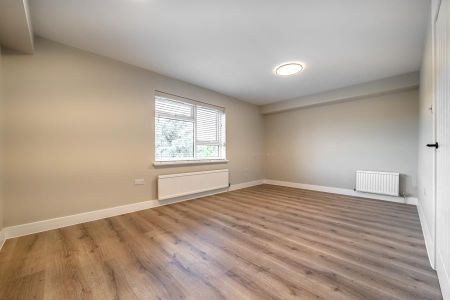 Racks Court, GuildfordProperty for lettings - Seymours - Photo 2