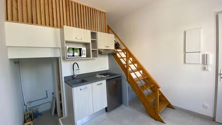 Location Appartement 1 pièce Meublé 13m² LA ROCHELLE 17000 - Photo 2