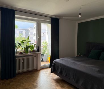 3635 – Stilvolle 2-Zimmer-Wohnung mit überdachtem Stellplatz in zen... - Photo 1