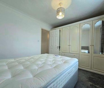 Vokes Close, Sholing, SO19 - Photo 5