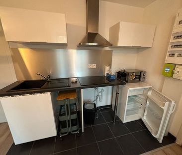 Location Appartement 1 pièce 22m² - Photo 2