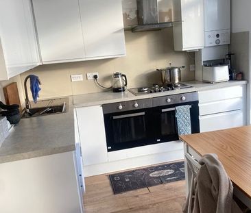 Room in a Shared House, Circular Road, M25 - Photo 2