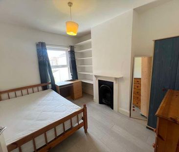 Milton Road, SO15 - Photo 2