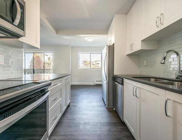 Sir Francis Drake Apartments | 335 337 St. James St, Victoria - Photo 1