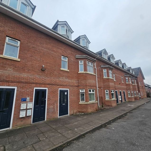 Apartmen, Laindon Road, Manchester, M14 - Photo 2