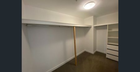 Un- Furnished 2 Bedroom Apartment - Mantra Residences @ Southport Central - Photo 3