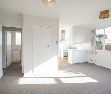 Peaceful home in Takaro - Photo 1