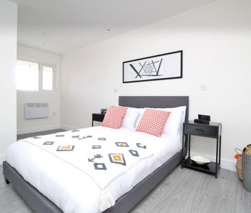 2 bedroom apartment to rent - Photo 3