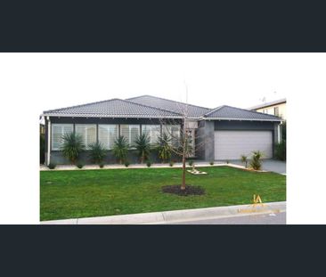 9 Reidel Avenue, Pakenham, Vic 3810 - Photo 2