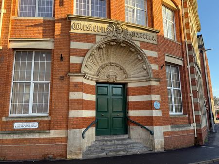 Sherborne Road, Yeovil, Somerset - Photo 3