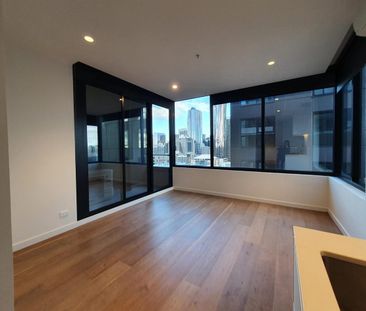 1 Bedroom Apartment near the garden! - Photo 3