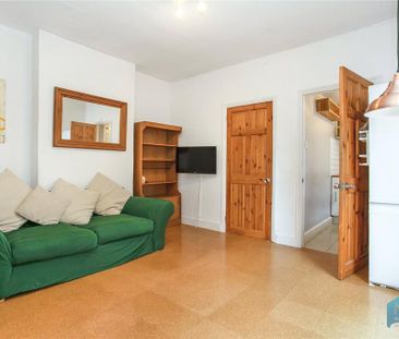 2 bedroom maisonette to rent - Photo 1