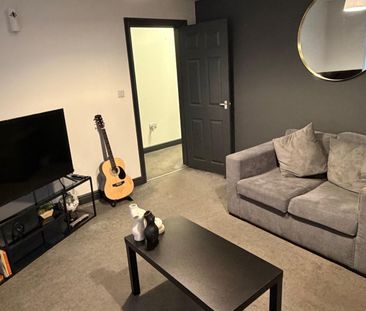 2 bedroom Apartment for rent - Photo 2