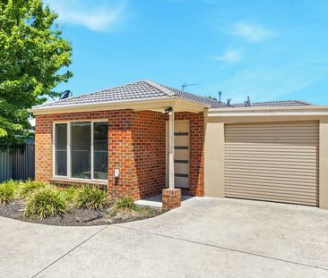 COSY TWO BEDROOM UNIT LOCATED IN SEBASTOPOL - Photo 6