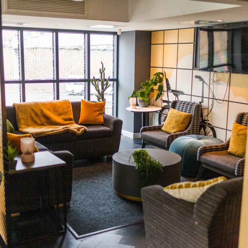 Gold Ensuite - Photo 1