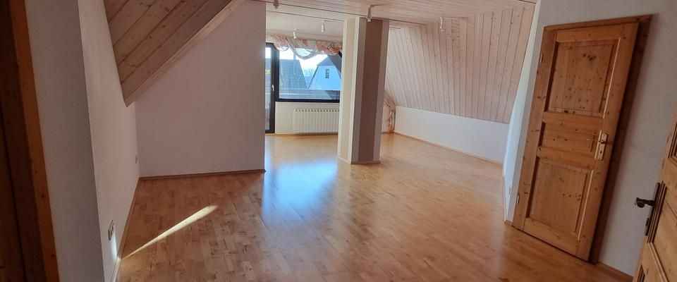 Schöne 3-Zimmerwohnung DG - Photo 1