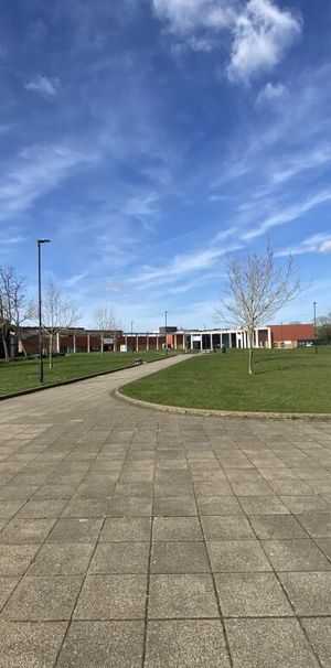 Peterborough - Photo 1