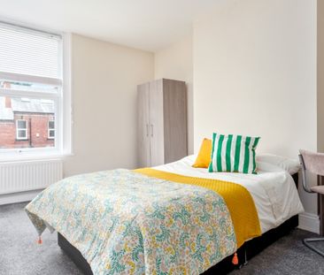 10 Buckingham Mount, Hyde Park, Leeds, LS6 1DN - Photo 4