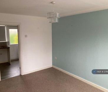 2 bedroom end of terrace house to rent - Photo 1