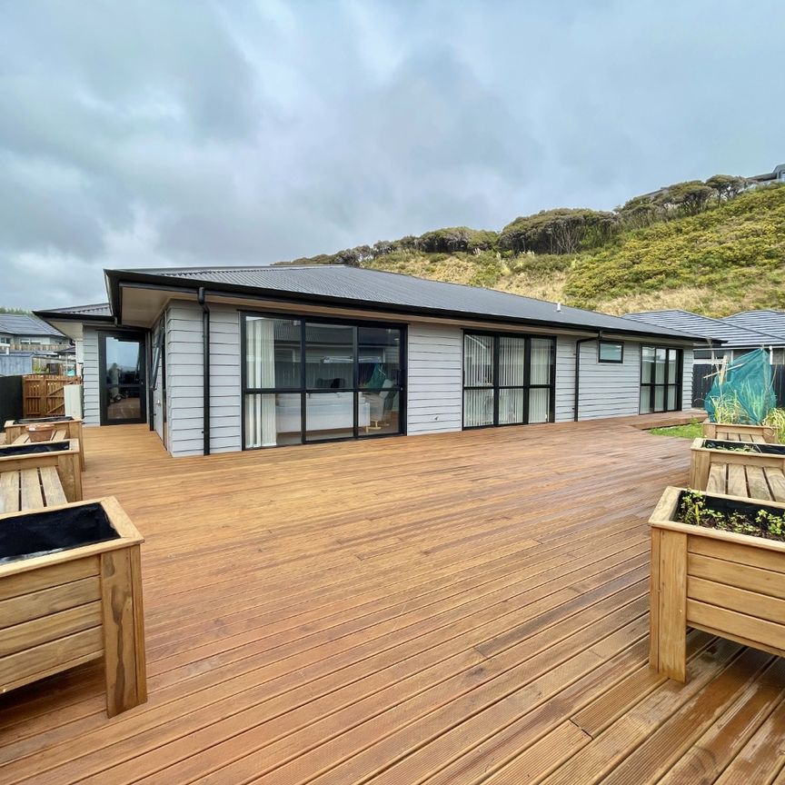 Luxury & Comfort - 4 Bedroom house - Photo 1