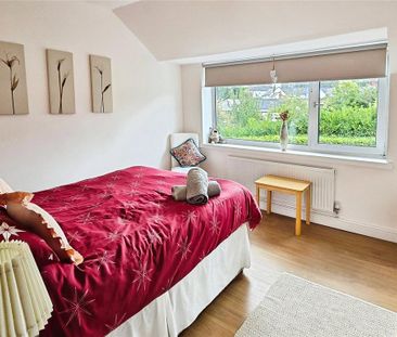 3 bedroom end of terrace house to rent - Photo 3