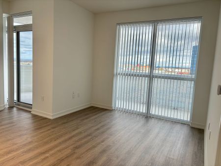For Lease - 8 Interchange Way Unit# 702, Vaughan, Ontario - Photo 2