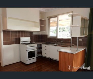2 Brooks Street, Kalamunda, WA 6076 - Photo 4