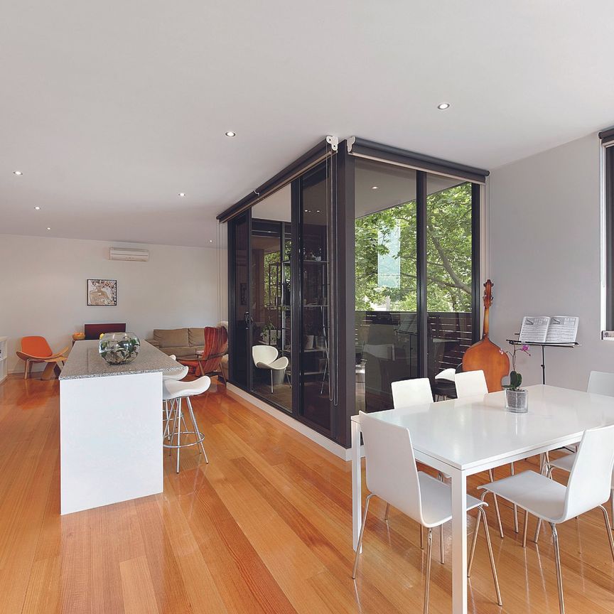 Impressive Townhouse in a Prime Abbotsford Location - Photo 1