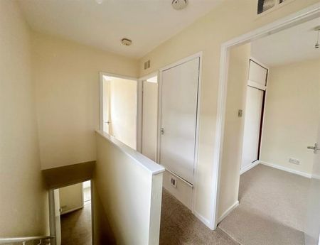 3 Bedroom End Terrace To Let - Photo 5