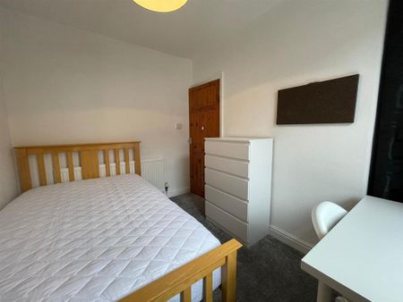 2 bedroom private hall to rent - Photo 3