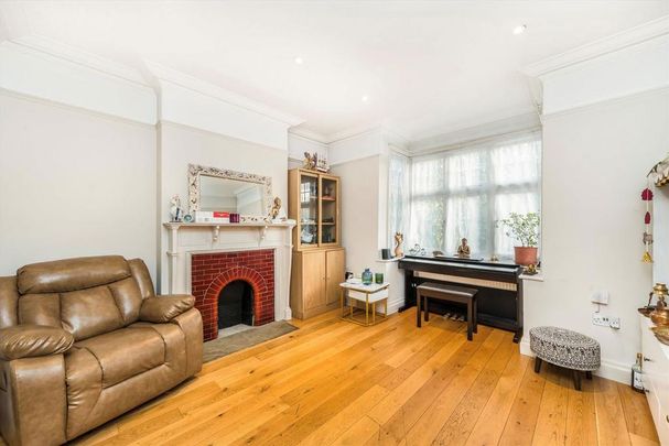 4 bedroom detached house to rent - Photo 1