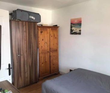 Room in a Shared Flat, Frensham Drive, SW15 - Photo 2