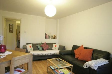 2 bedroom ground floor maisonette to rent - Photo 5